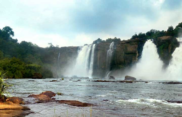 Kerala Backwaters & Hills Escape